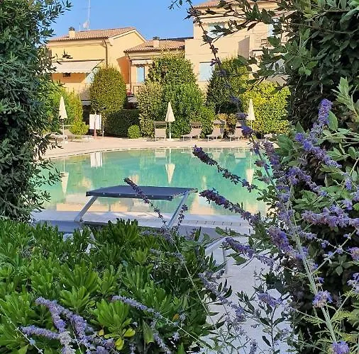 Family Garden Apartment - Borgo Dei Fiori