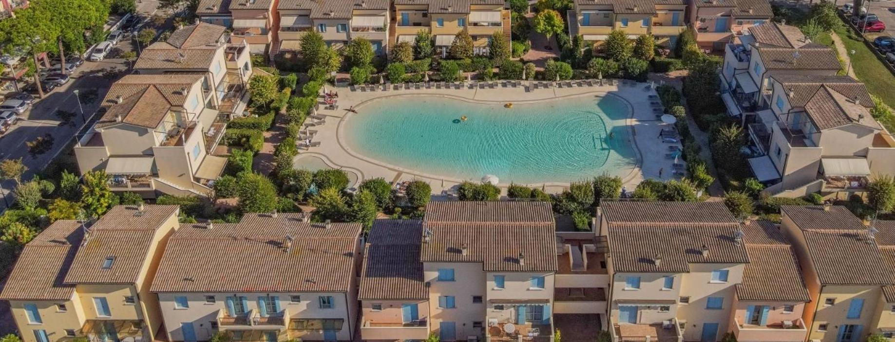Family Garden - Borgo Dei Fiori Apartment